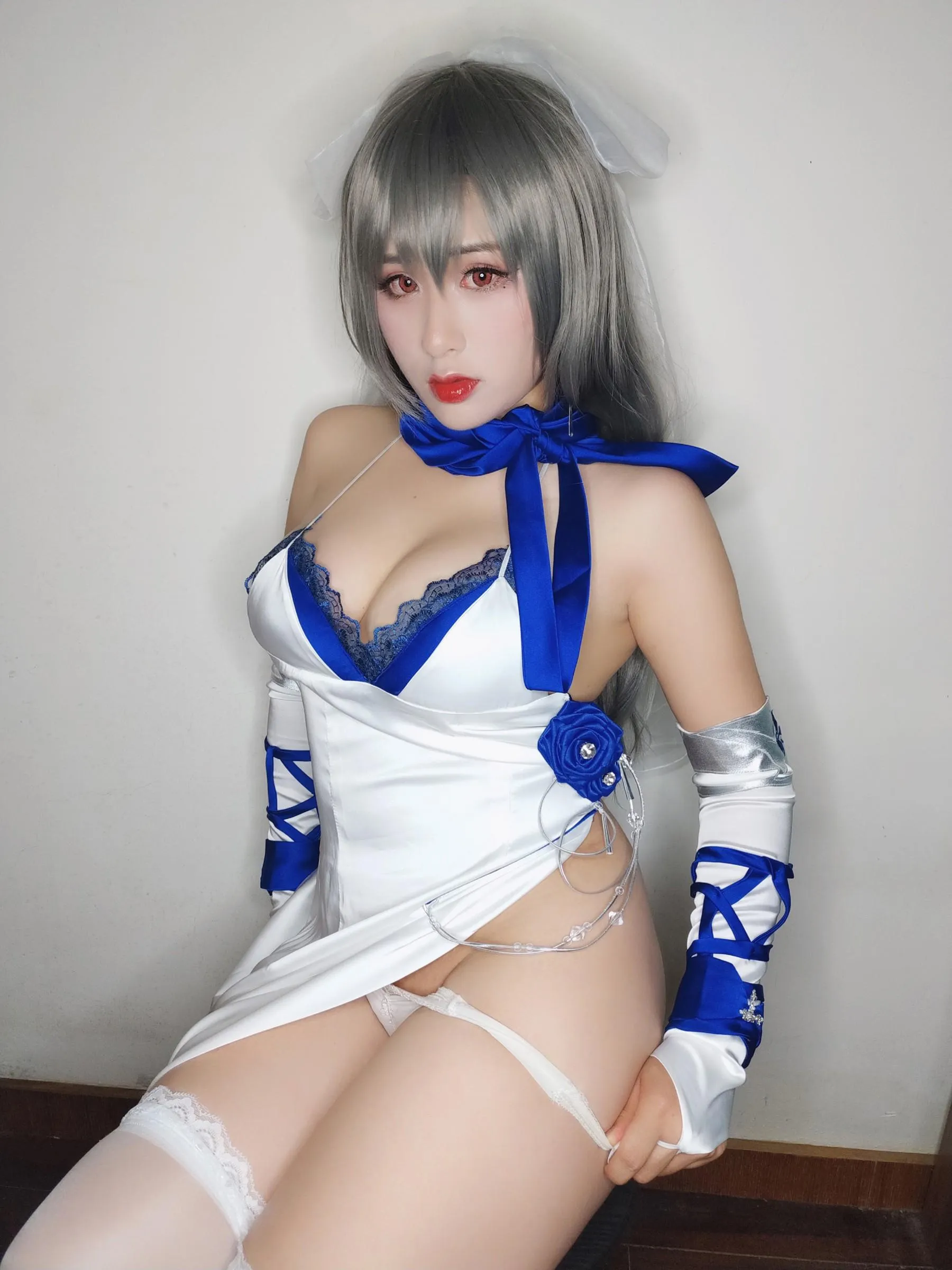 柘烟Zuken – NO.09 路易九世礼服自拍 [39P]插图2